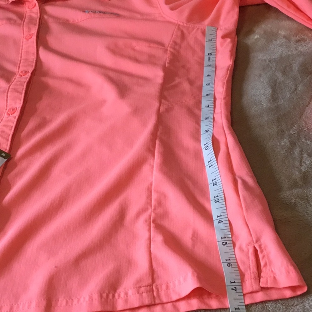 Columbia Women's Coral Button-Front Outdoor Shirt - Picture 6 of 10